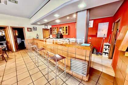 Коммерческое помещение Продажа в Valencia de Don Juan, León. 