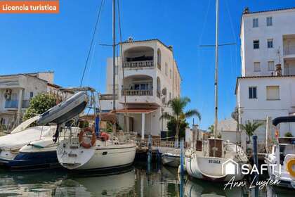 Апартаменты Продажа в Canyelles Almadraba (Roses), Girona. 