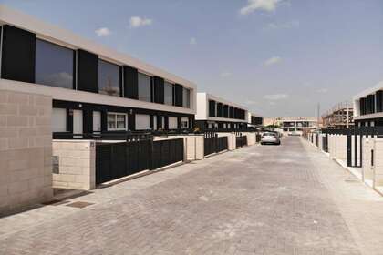 Таунхаус Продажа в Alicante/Alacant. 