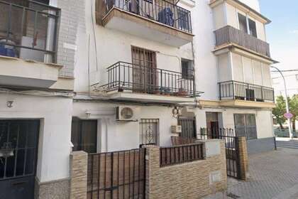 平 出售 进入 Sevilla. 
