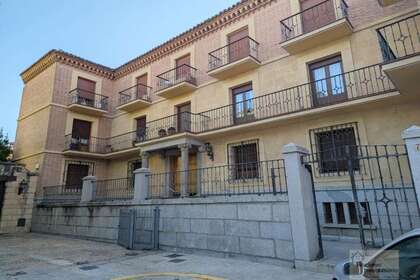 平 出售 进入 Segovia. 