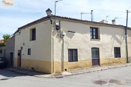 House for sale in Tabanera la Luenga, Segovia. 