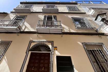 大厦 出售 进入 Sevilla. 