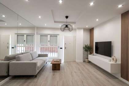 Commercial premise for sale in Azuqueca de Henares, Guadalajara. 