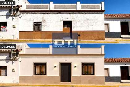 Maison de ville vendre en La Vía de la Plata, Sevilla. 