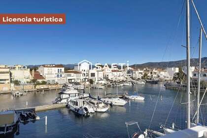 Apprt dernier Etage vendre en Empuriabrava, Girona. 