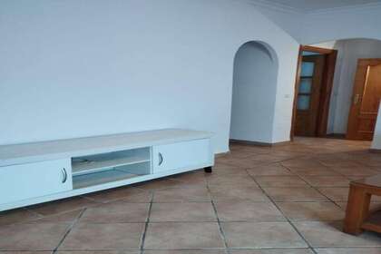 平 进入 Estepona, Málaga. 