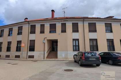 平 出售 进入 Dueñas, Palencia. 