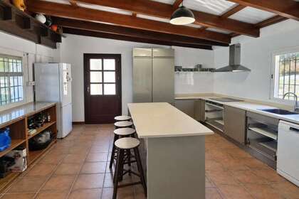 情节 出售 进入 Estepona, Málaga. 
