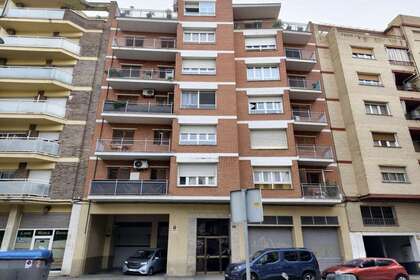 平 出售 进入 Lleida, Lérida (Lleida). 