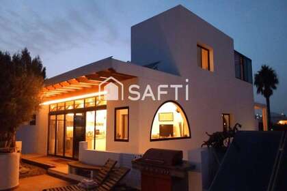 Дом Продажа в Lanzarote. 