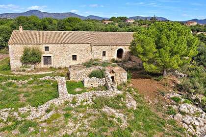 деревенский дом Продажа в San Lorenzo de Cardessar / Sant Llorenç des Carda, Baleares (Illes Balears), Mallorca. 