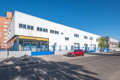 Building for sale in Madrid. 