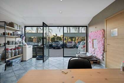 Commercial premise in Estepona, Málaga. 