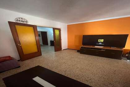 House for sale in Tarragona. 