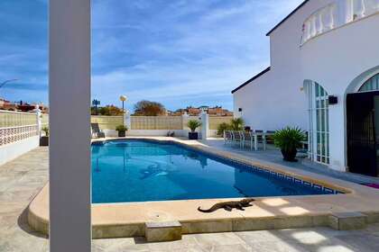 Flat for sale in Orihuela, Alicante. 
