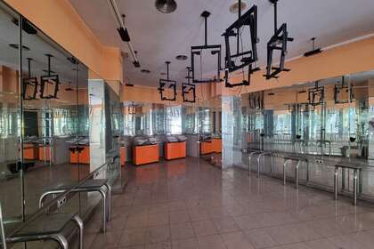 Local comercial en Paseo Carmelitas, Salamanca. 