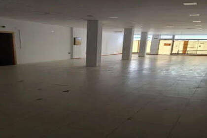 Local comercial en Villamayor, Salamanca. 