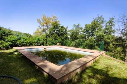 private swimming-pool