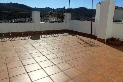 House for sale in Galaroza, Huelva. 