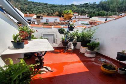 House for sale in Galaroza, Huelva. 