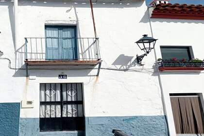 House for sale in Galaroza, Huelva. 