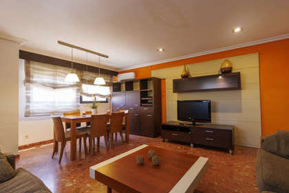 Piso venta en Zona comercial Filiberto Rodrigo, Catarroja, Valencia. 