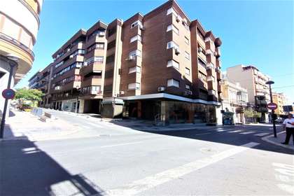 Flat for sale in Centro, Valdepeñas, Ciudad Real. 