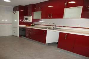 Flat for sale in Centro, Valdepeñas, Ciudad Real. 