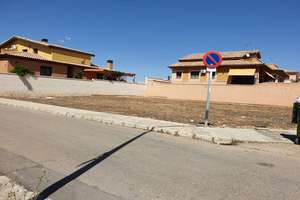 Urban plot for sale in Nuevo Valdepeñas, Ciudad Real. 