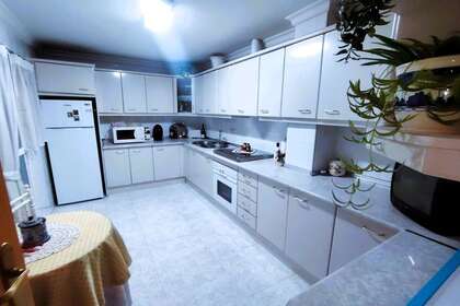 Flat for sale in Centro, Valdepeñas, Ciudad Real. 