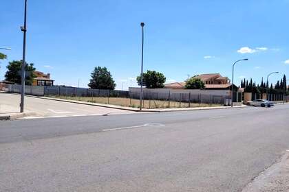 Urban plot for sale in Nuevo Valdepeñas, Ciudad Real. 