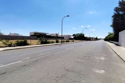 Urban plot for sale in Nuevo Valdepeñas, Ciudad Real. 