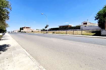 Urban plot for sale in Nuevo Valdepeñas, Ciudad Real. 