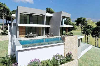 Chalet for sale in Cumbre del sol, Alicante. 