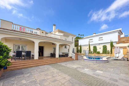 Maison de ville vendre en Cerros Del Lago, Marbella, Málaga. 