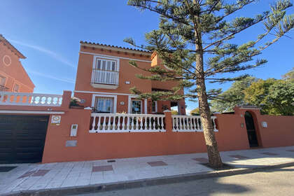 Maison de ville vendre en Torremolinos, Málaga. 