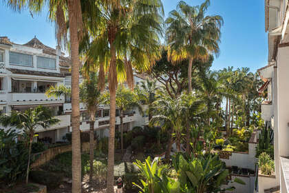 酒店公寓 出售 进入 Puerto Banús, Marbella, Málaga. 