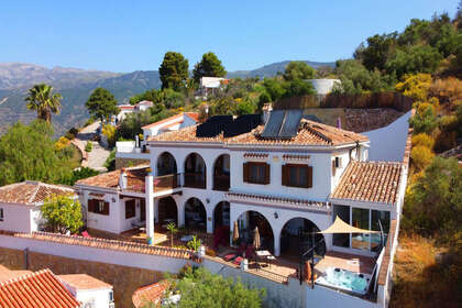 Rijtjeshuizen verkoop in Cómpeta, Málaga. 