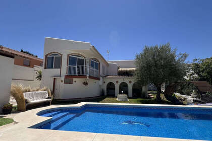 Cluster house for sale in Alhaurín el Grande, Málaga. 