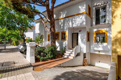 Huizen verkoop in Las Chapas, Málaga. 