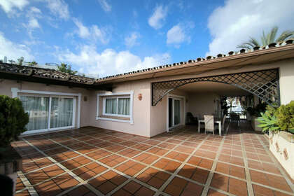 Cluster house for sale in Guadalmina, Málaga. 