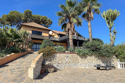 Cluster house for sale in La Sierrezuela, Mijas, Málaga. 