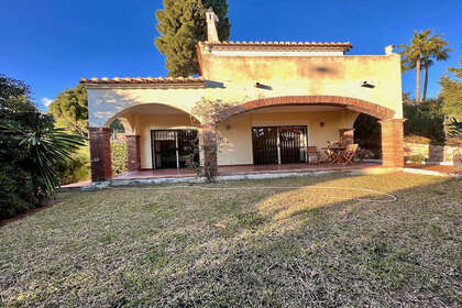 Cluster house for sale in Calahonda, Mijas, Málaga. 