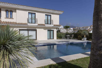 Cluster house for sale in Mijas Golf, Málaga. 