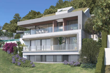 Cluster house for sale in Pinares de San AntÓn, Málaga. 