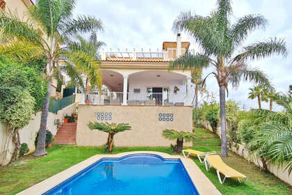 Cluster house for sale in Riviera Del Sol, Marbella, Málaga. 