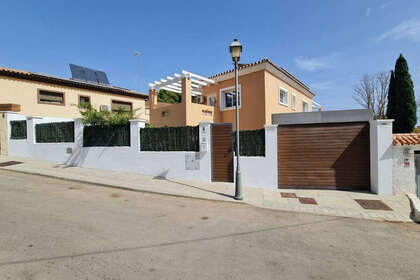 Cluster house for sale in Torremolinos, Málaga. 