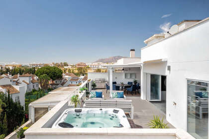 Penthouse for sale in Nueva andalucia, Málaga. 