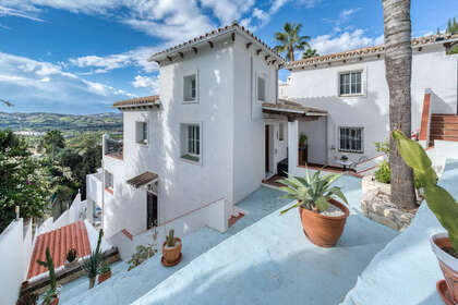 Cluster house for sale in La Sierrezuela, Mijas, Málaga. 
